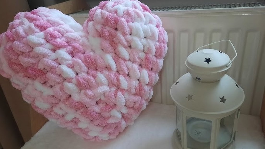 Puffy Kalp Şeklinde Yastık - Görsel 2