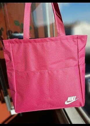  Beden Nike kol çantası