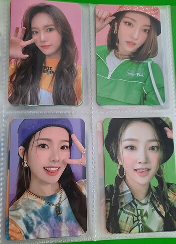 Kpop weeekly photocards