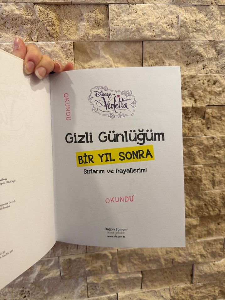 Disney Violetta Gizli Günlüğüm: Bir Yıl Sonra - Görsel 3