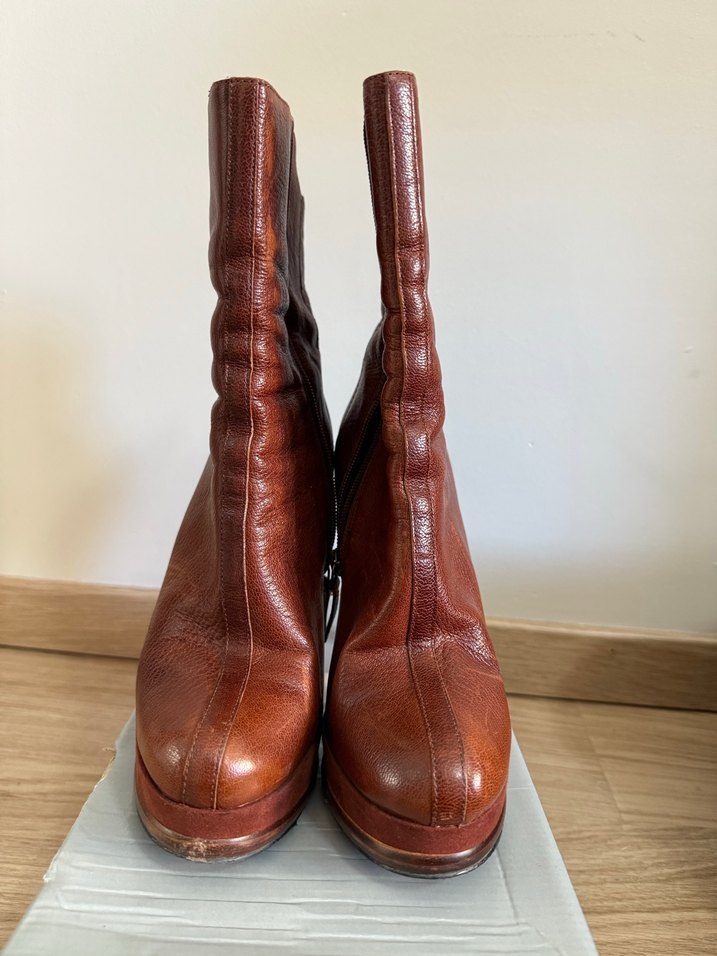 Nine West Kahverengi Deri Topuklu Kadın Bot - Görsel 5