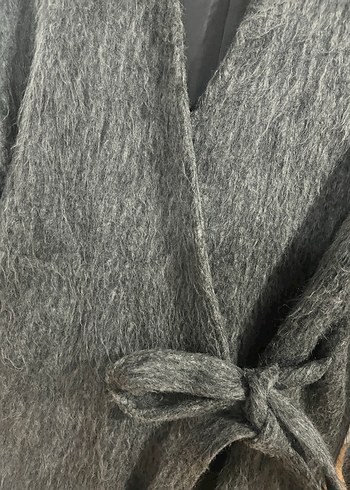 Gri Yünlü Kürk Detaylı Kadın Kaban - Görsel 3