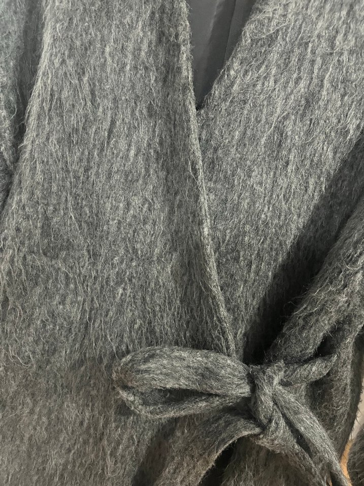 Gri Yünlü Kürk Detaylı Kadın Kaban - Görsel 3