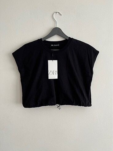 Zara stoperli sıktırmalı siyah tshirt s beden