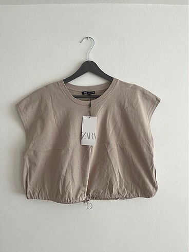 Zara vizon rengi stoperli sıktırmalı tshirt l beden