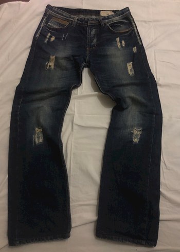 Diesel Koyu Mavi Yikamali Rahat Kesim Jean