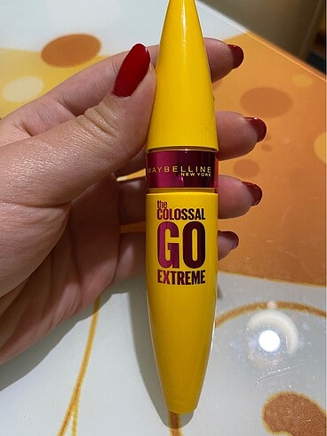 Maybelline the colossal go extreme rimel
