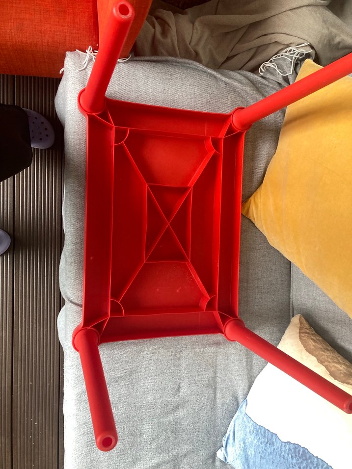 Kırmızı Çocuk Sandalyesi ve Masası - Görsel 2