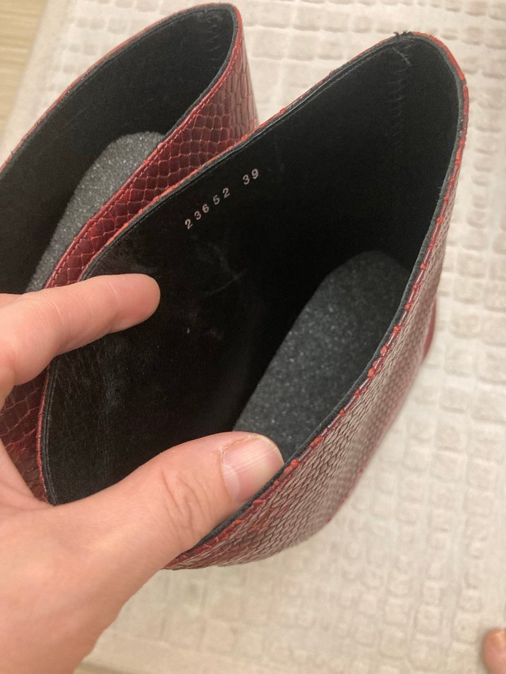 Bordo Deri Yılan Desenli İnce Topuklu Çizme - Görsel 5