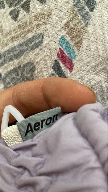  Beden AERON