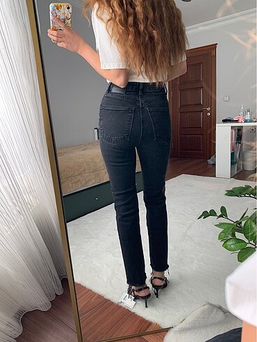 32 Beden Siyah yüksek bel jean