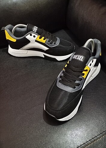 42 Beden siyah Renk İthal Sıfır Diesel Sneaker Spor Ayakkabı Kalıp 42
