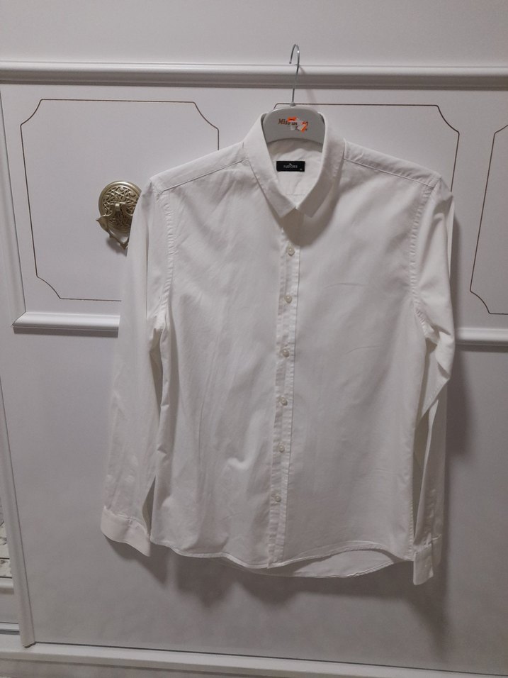 tudors marka Beyaz gömlek 38,40uyumlu - Görsel 2