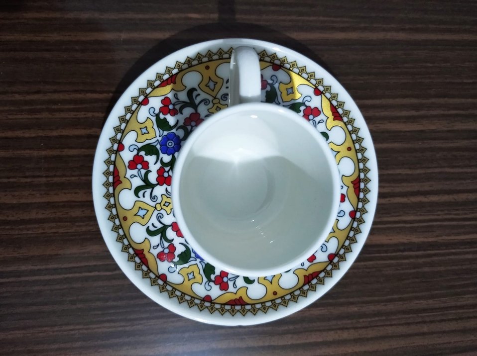 Çiçek Desenli Renkli Porselen Fincan ve Tabağı - Görsel 4