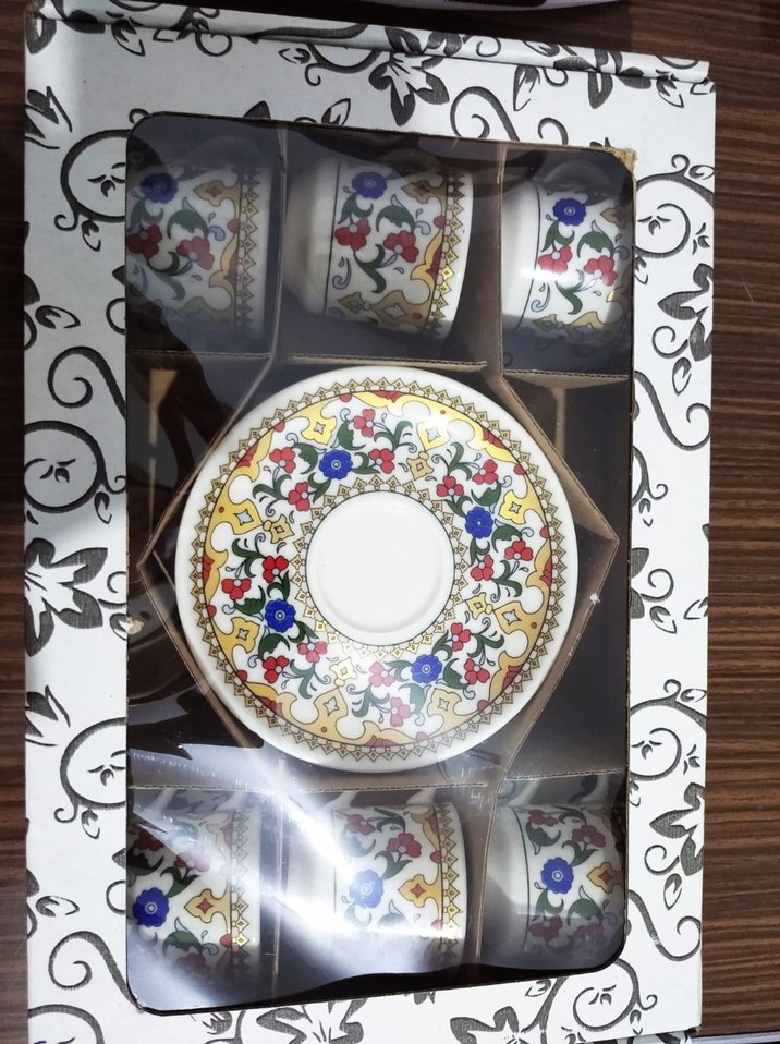 Çiçek Desenli Renkli Porselen Fincan ve Tabağı - Görsel 3