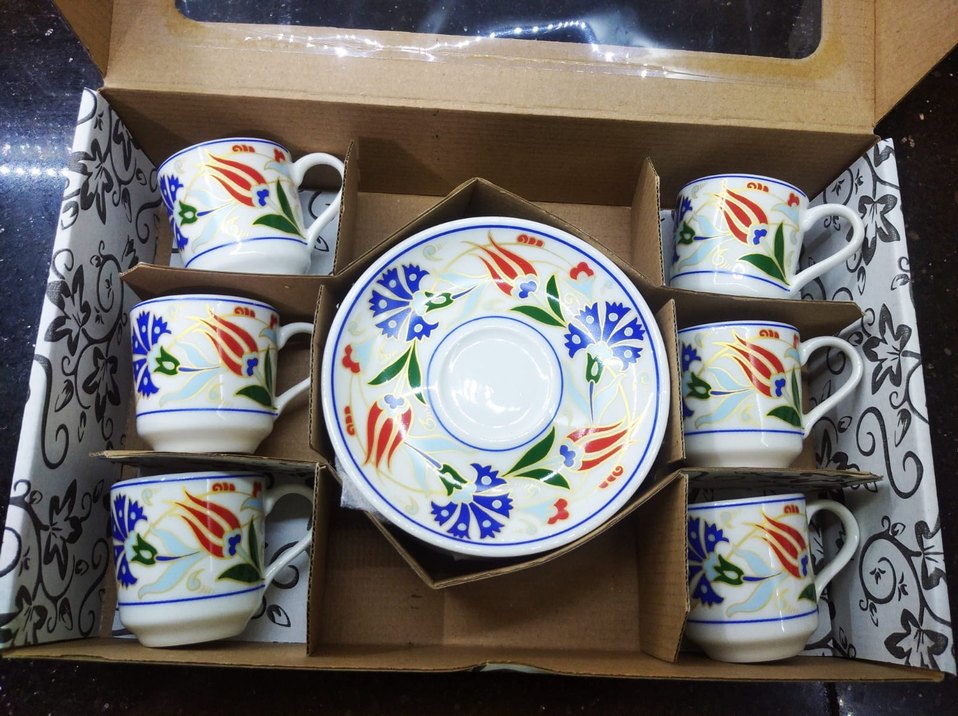 Renkli Çiçek Desenli Fincan Takımı - Görsel 2