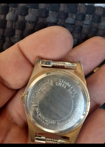 Beden E.R.C marka Vintage 2K Dizayn Altın Erkek Kol Saati