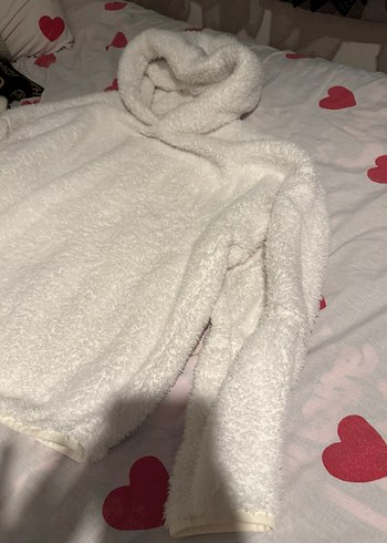 Kadın Beyaz Kapüşonlu Peluş Sweatshirt - Görsel 4