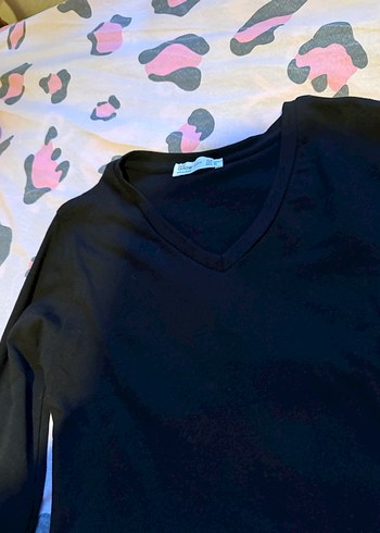 Kadın Siyah V Yaka Uzun Kollu Tişört - Görsel 2