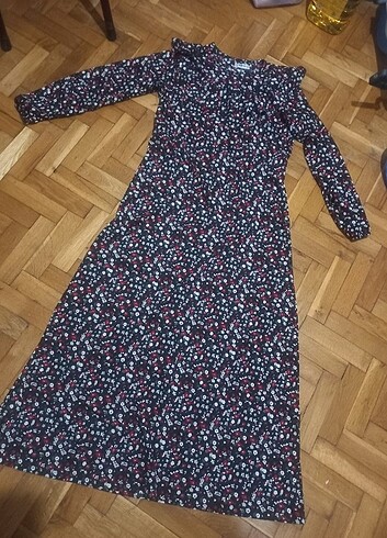 Tesettür esnek elbise volanlı