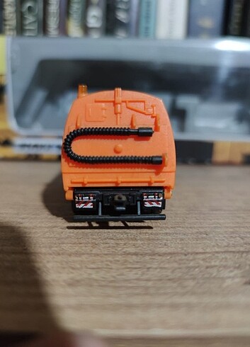  Beden Cararama Scania yol süpürgesi, çöp kamyonu 1/87