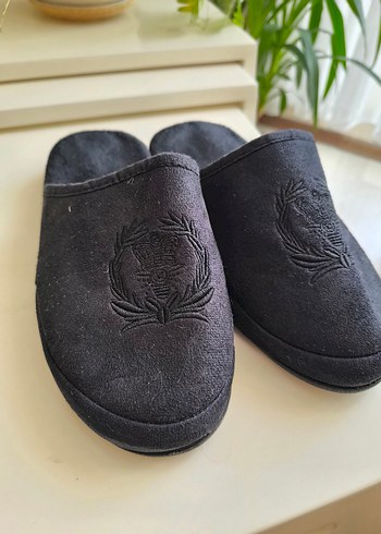 Erkek Siyah Nakışlı Cırt Cırtlı Ev Terliği - Görsel 4