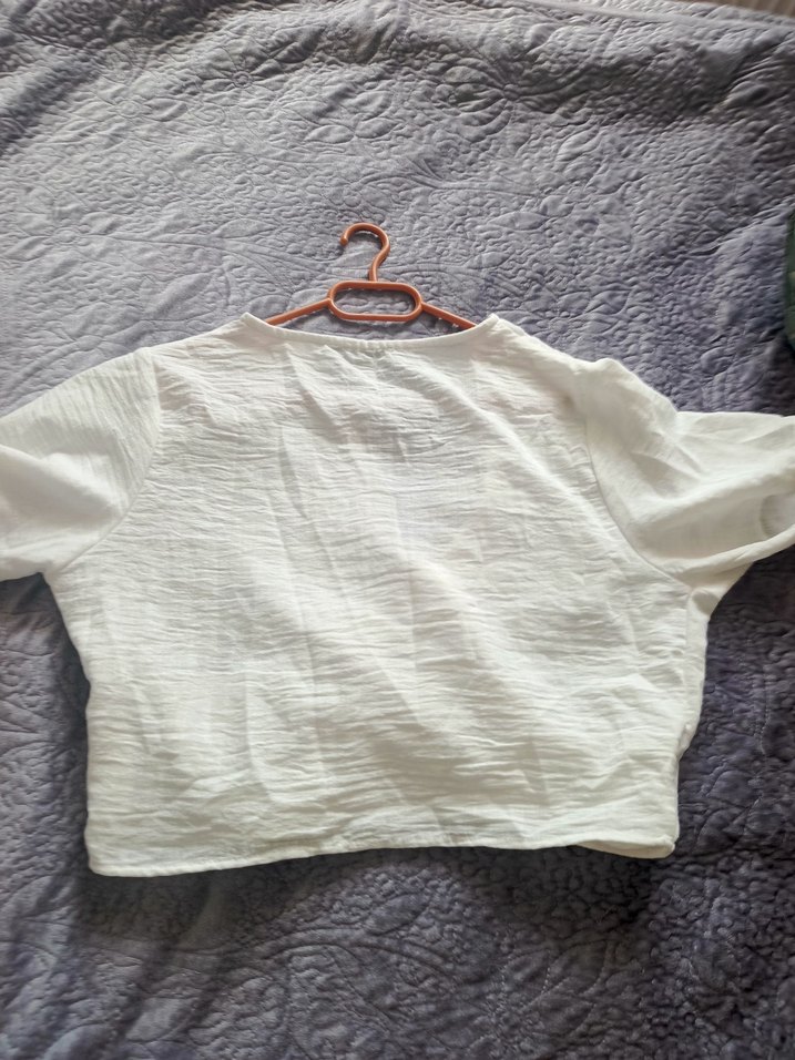 Beyaz Keten V Yaka Kısa Kollu Kadın Gömlek - Görsel 2