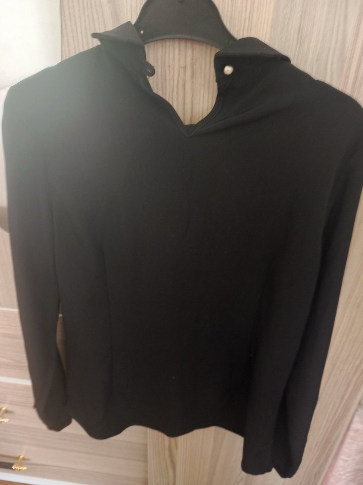 Siyah Nakışlı Uzun Kollu Kadın Gömlek - Görsel 3