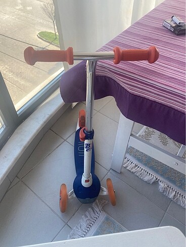 Decathlon ışıklı scooter