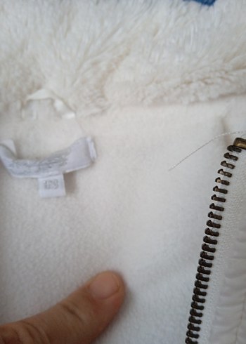 Kız Çocuk Beyaz Kürklü Nakışlı Yelek - Görsel 4