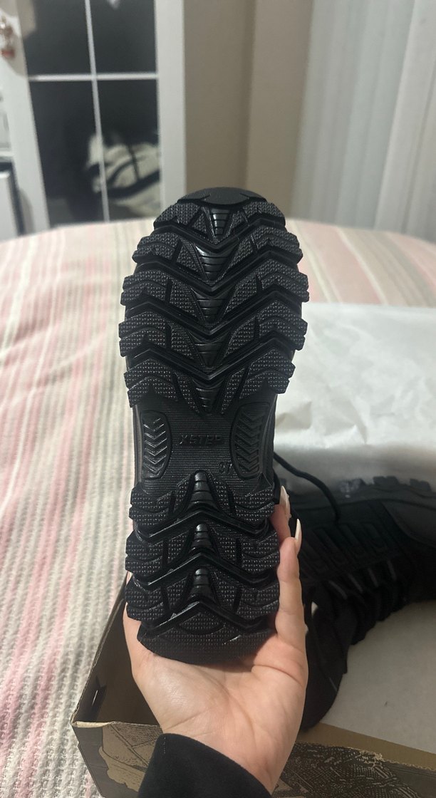 Siyah Tokalı Biker Kadın Bot - Görsel 3