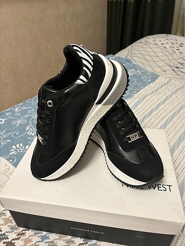 36 Beden siyah Renk Nine West kadın ayakkabı