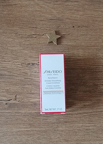 SHİSEİDO WRİNKLE SMOOTHİNG CREAM ENRICHED