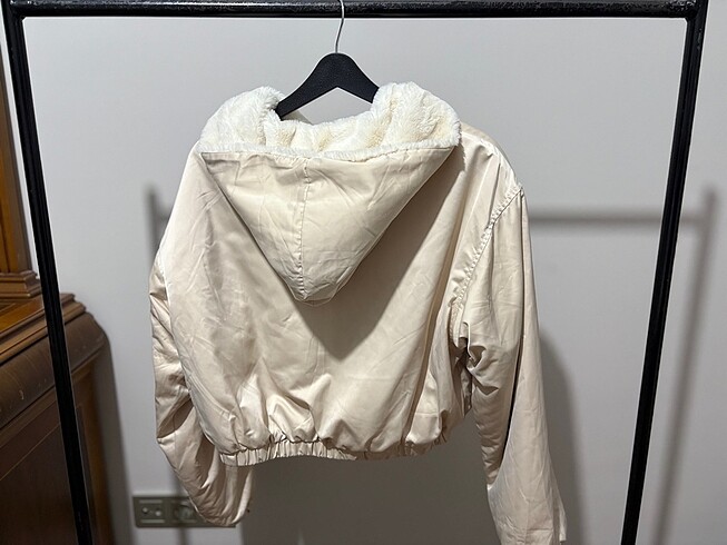 s Beden beyaz Renk H&m kurklu cift tarafli mont