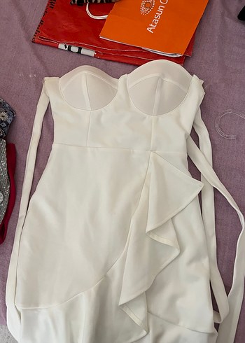 Beyaz Mini Elbise