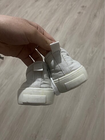 37 Beden Guess ayakkabı