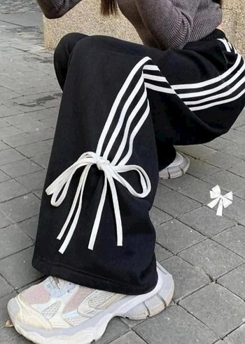 Kadın Siyah Çizgili Bağcıklı Sweatpant