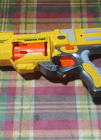 Nerf silahlar ve sesli tüfek