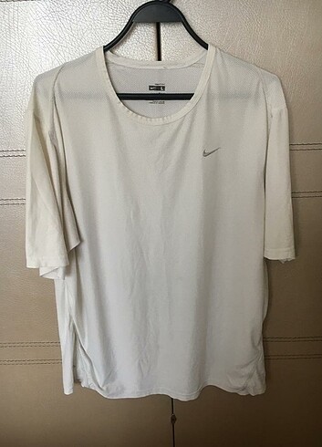 Erkek nike tshirt