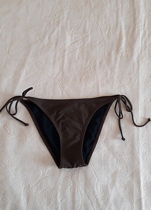 Çikolata kahve renginde bağcıklı bikini altı 