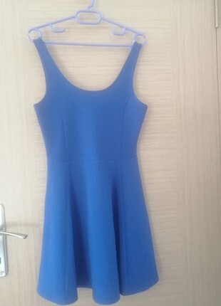 H&M sırtı açık mavi elbise