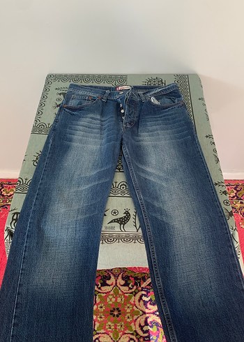 34 Beden mavi Renk Levi's Jean 501