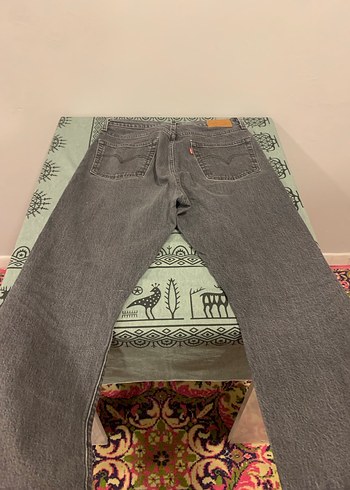 28 Beden siyah Renk Orijinal Levi's Jean 501