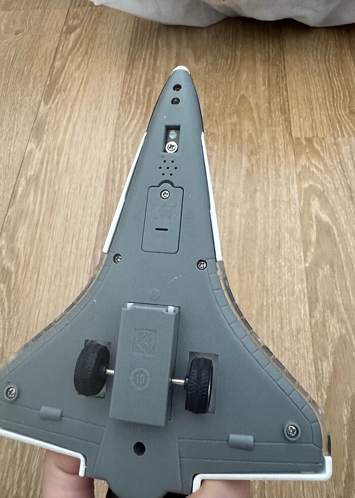 Sesli ışıklı uzay mekiği - Görsel 3