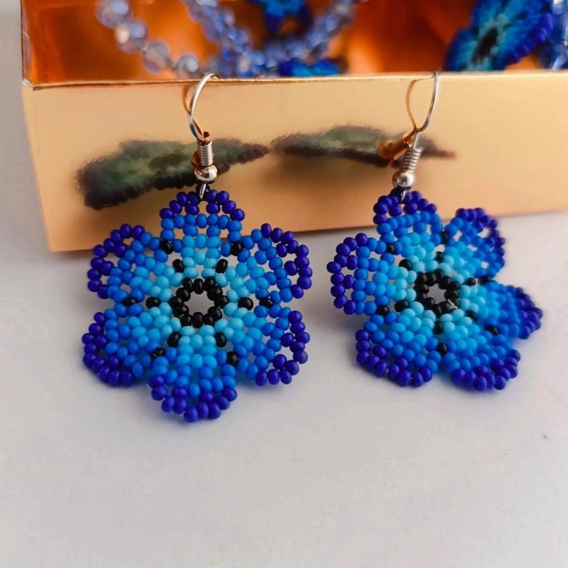 Renkli Boncuklu Mavi Çiçek Küpe ve Kolye Seti - Görsel 4