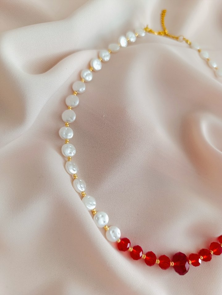 Klasik Kırmızı Boncuklu Kolye - Görsel 3