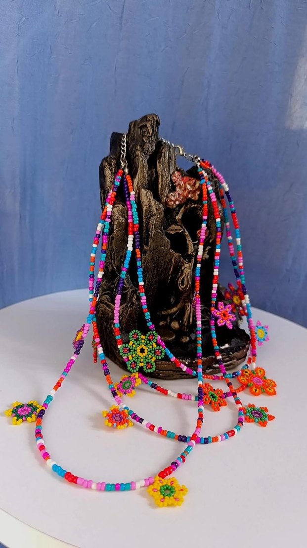 Uzun Renkli Boncuklu Çiçekli Bohem Kolye - Görsel 5