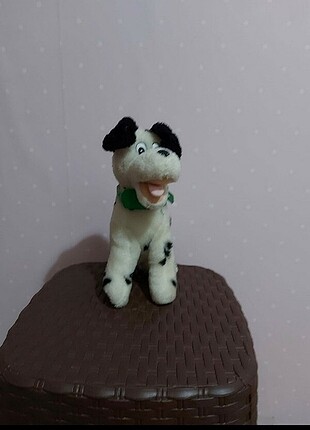 Beyaz dalmaçyalı peluş köpek 