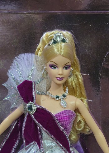 Beden barbie bob mackie holiday 2005