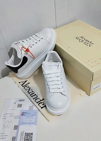 37 Beden Alexander McQueen 